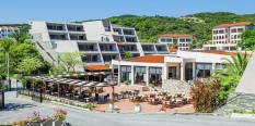 Hotel Xenios Theoxenia 4* – Uranopolis, Atos – leto 2020.